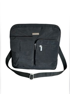 Baggallini Canyon Bag Crossbody in Black